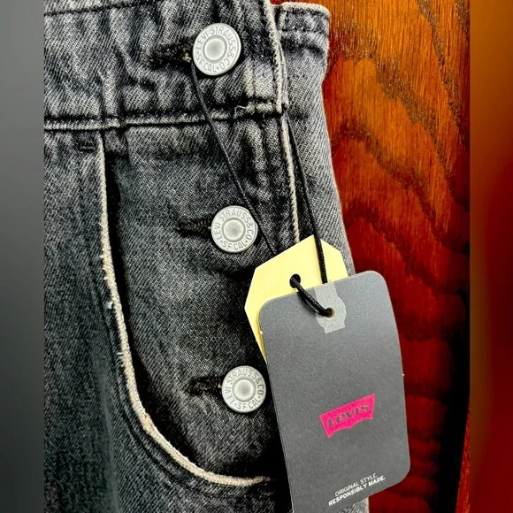 Levi’s Black Denim Overalls - Picture 3 of 7